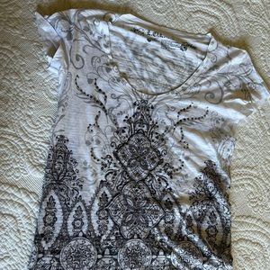 Woman’s embellished tee